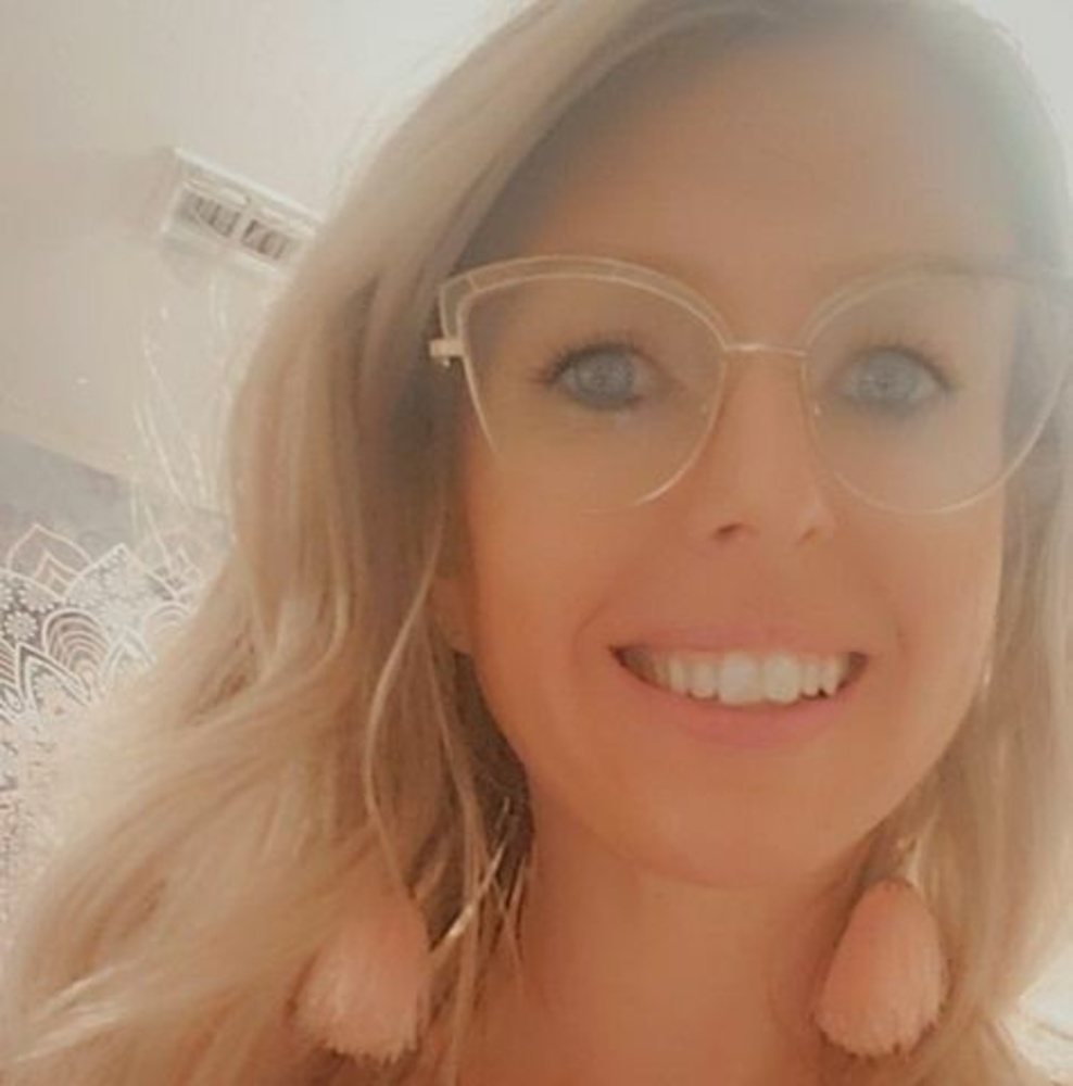 Meet your Posher, Whitney